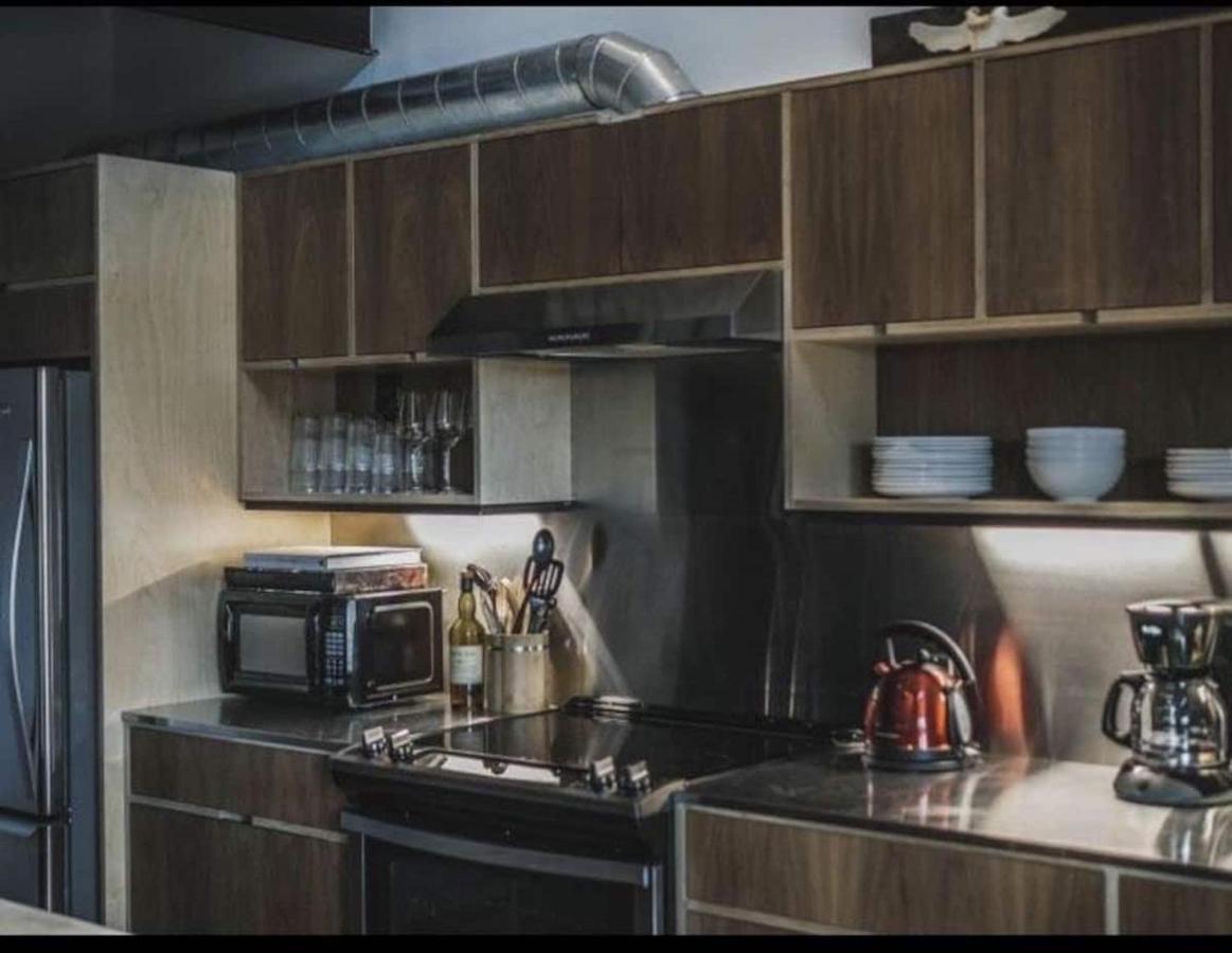 Bishop Arts Apartment *